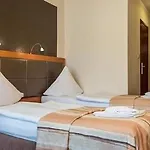 Ara - Dancing Club Restauracja Ara Ξενοδοχείο
