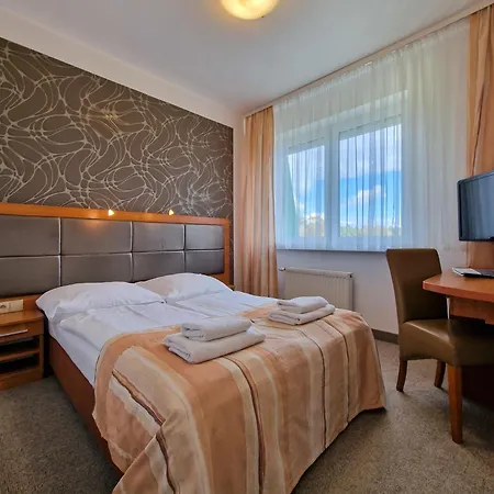 Ara - Dancing Club Restauracja Kameralne Ara Hotel Jastrzębia Góra