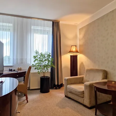 Ara - Dancing Club Restauracja Kameralne Ara Hotel Jastrzębia Góra