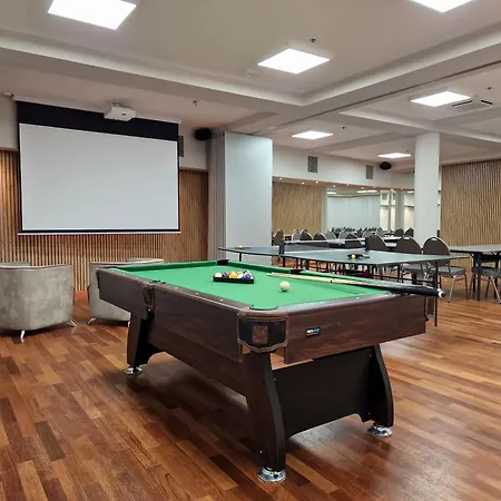 Ara - Dancing Club Restauracja Kameralne Ara 酒店
