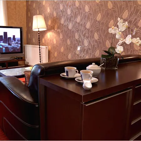 Hotel Ara - Dancing Club Restauracja Ara