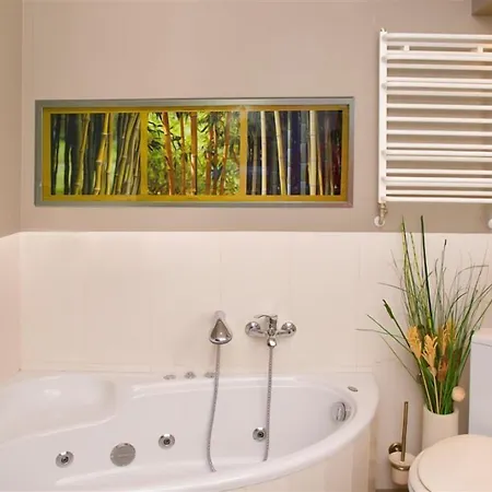 Ara - Dancing Club Restauracja Ara Hotel 2*