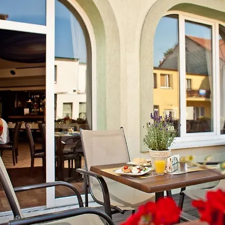 酒店 Ara - Dancing Club Restauracja Kameralne Ara Jastrzębia Góra