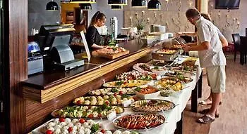 호텔 Ara - Dancing Club Restauracja Kameralne Ara