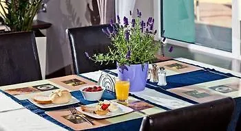 فندق Ara - Dancing Club Restauracja Ara 2*