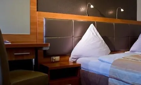 Ara - Dancing Club Restauracja Kameralne Ara 호텔 Jastrzębia Góra