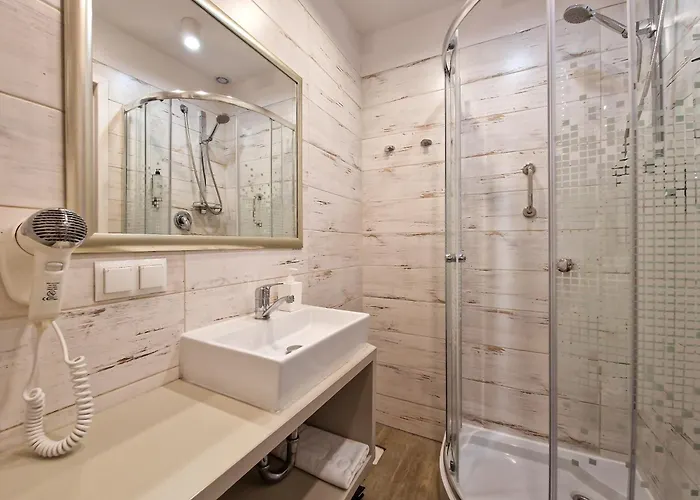 Ara - Dancing Club Restauracja Ara 2*