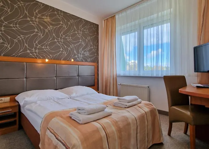 Ara - Dancing Club Restauracja Ara 酒店 Jastrzębia Góra