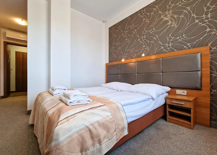 Ara - Dancing Club Restauracja Ara 酒店 2*