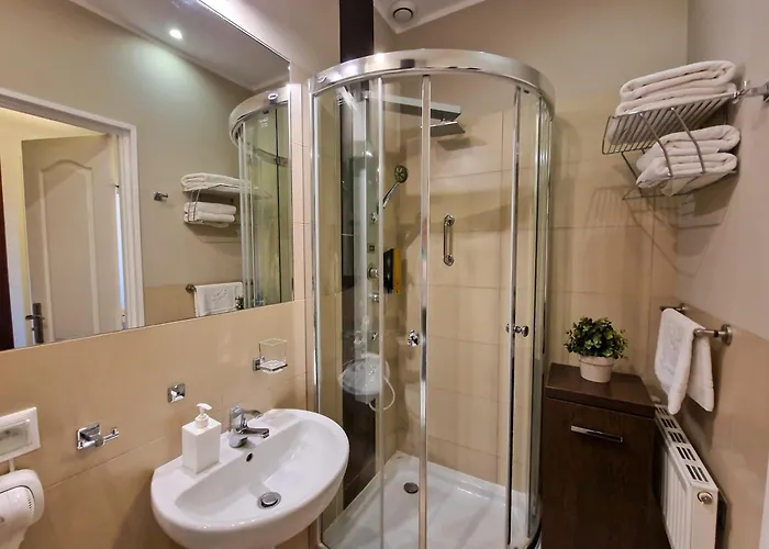 酒店 Ara - Dancing Club Restauracja Ara 2*