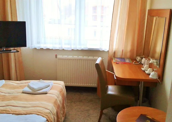 Ara - Dancing Club Restauracja Ara 酒店 2*