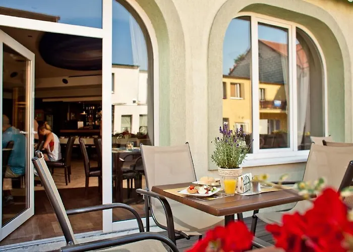 Hotel Ara - Dancing Club Restauracja Ara Jastrzębia Góra